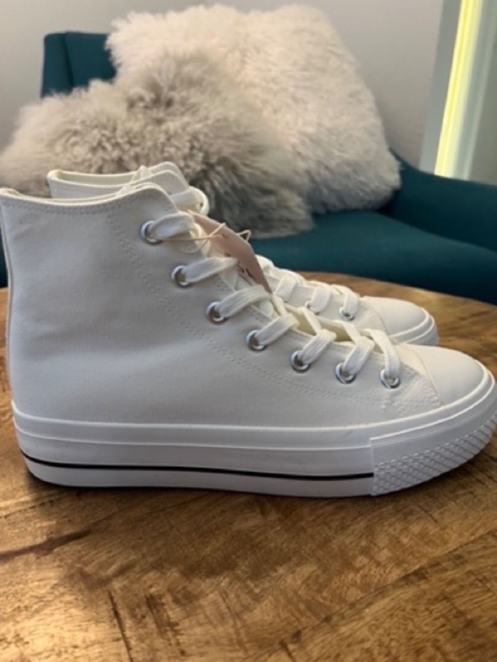 High-Top White Sneakers by Sincerely Jules NEW NIB 8.5 - Picture 2 of 6